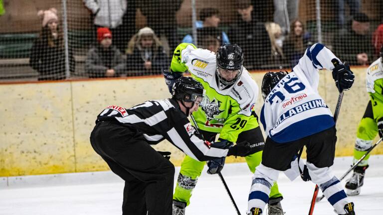 Eishockey spielen